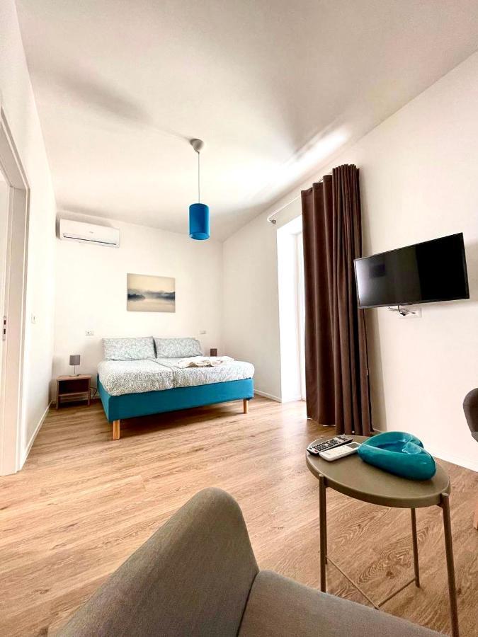 Apulia Holidays Apartment โมลา ดิ บารี ภายนอก รูปภาพ